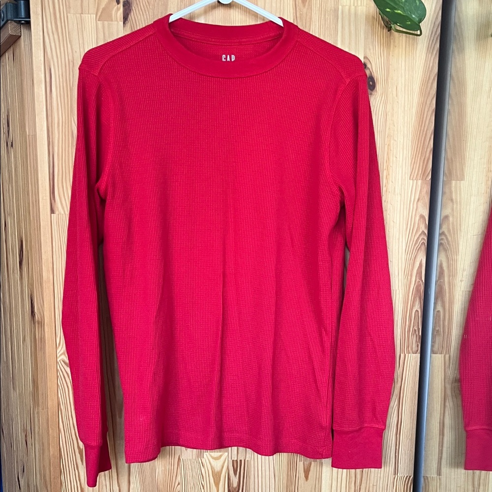 Men's Red Waffle Weave Long Sleeve Shirt (size XS)
